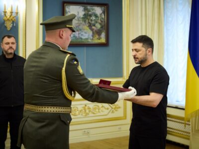 Президент привітав розвідників-прикордонників з професійним днем  