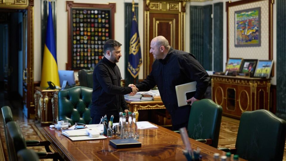 Володимир Зеленський: До кінця року половина зброї для фронту має бути українською  