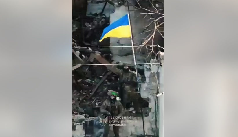 На Покровському напрямку ДШВ ЗСУ повернули український прапор до Кучерового Яру  