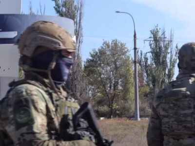 «Херсон під нашим контролем»: морпіхи показали, як росія вигадує свої «успіхи»  