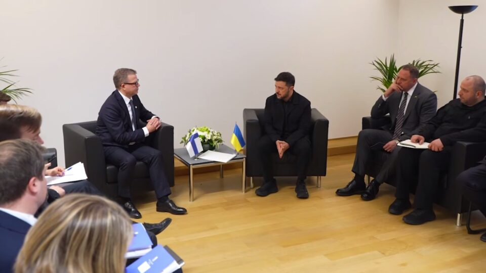 Володимир Зеленський обговорив з прем’єром Фінляндії закупівлю далекобійних ракет  