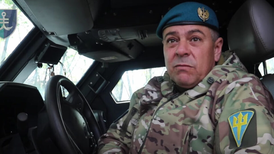 «Дві хвилини під пеклом»: водій бронемашини розповів про зухвалу операцію порятунку