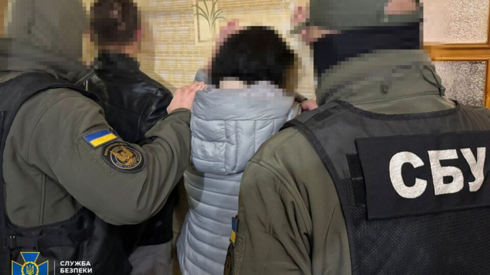 Дезертир та його спільниця готували бомби для терактів на Дніпропетровщині
