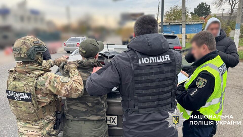 На Харківщині викрили військовослужбовця, який за $15 тисяч переправляв ухилянтів до Угорщини