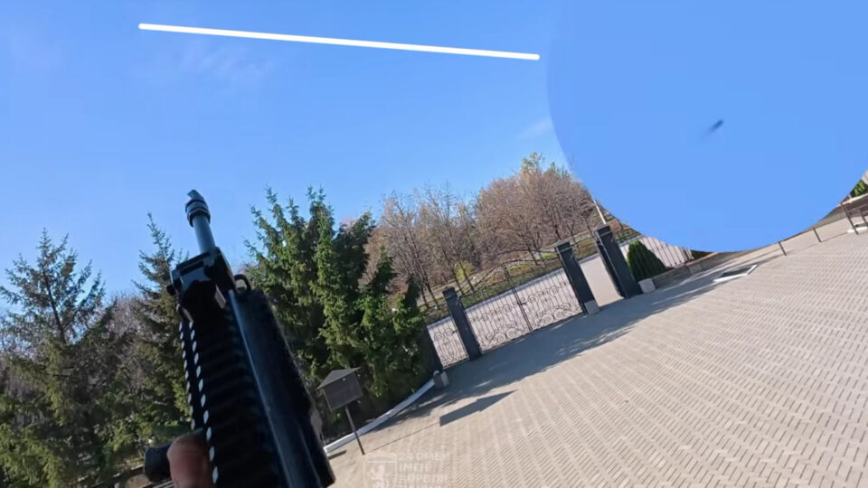 Збив FPV над храмом: пресофіцер 24-ї бригади врятував нідерландську журналістку під час зйомки