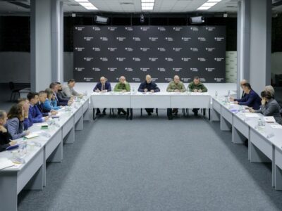 Денис Шмигаль: Наші заводи мають працювати на перемогу — і банки допоможуть це профінансувати  