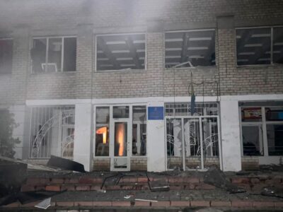 На Харківщині окупанти влучили по території ліцею, є постраждала  