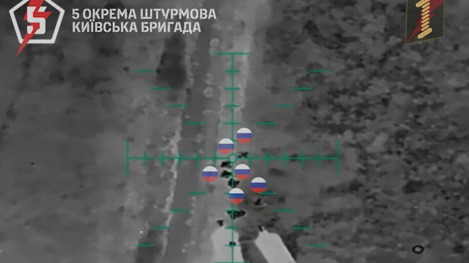 Відправили до пекла — дронарі розгромили російських піхотинців  