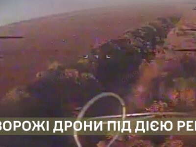 У 17 ОВМБр показали, що відбувається з ворожими дронами під дією нашого РЕБ  