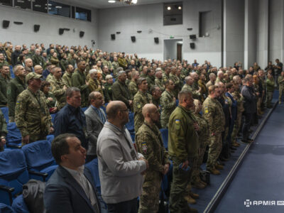 «Бути поруч»: у Києві відбувся форум військових капеланів  