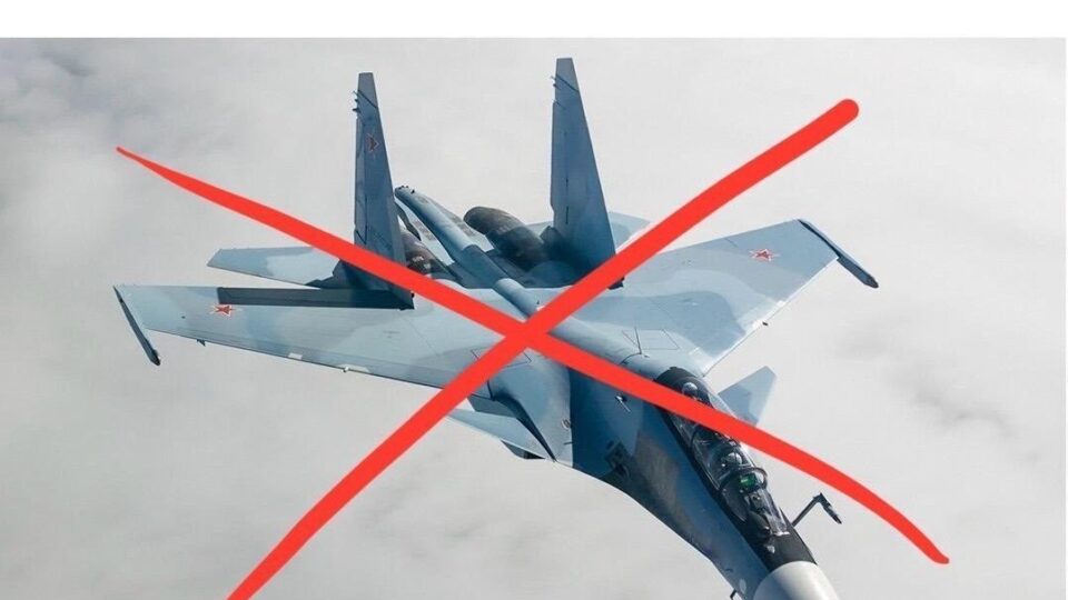 «Двигуни зайнялися, літак впав» — ВМС повідомили подробиці катастрофи російського Су-30СМ  