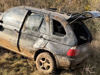 Шалена погоня — авто з ухилянтами влетіло у кювет, тікаючи від прикордонників