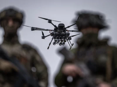 «Проходять маршрут, „мавік“ детально проглядає шлях» — оборонці тестують тактику протидії дронам на оптоволокні  