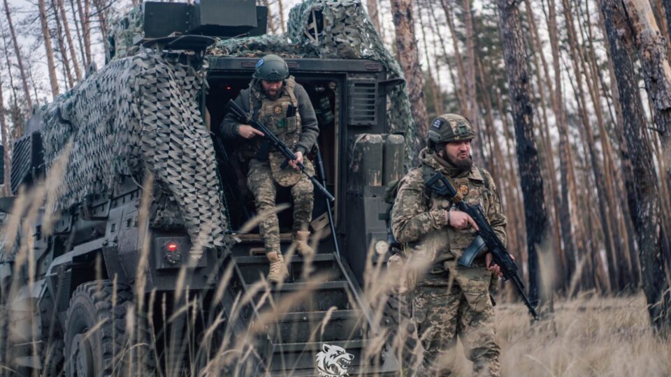 Уражено 17 укриттів для ворожого особового складу — 16-й корпус  