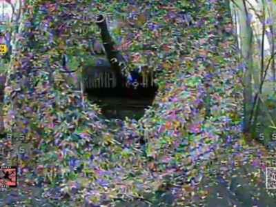 Танки, піхота, укриття: «Apachi» знищують противника  