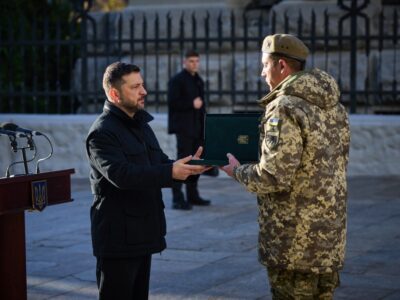 Президент привітав бійців інженерних військ і відзначив їх державними нагородами  