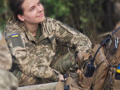 Вона перемогла рак і пішла воювати: історія лейтенанта Аліни з 14-ї бригади  