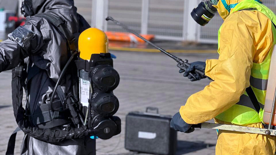 Бійці 704-ї бригади РХБ захисту відпрацювали дії в умовах хімічної та біологічної загрози  