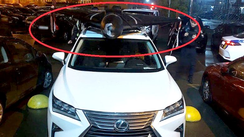 «Шахед» на даху авто — у Києві поліція вилучила у чоловіка ворожий БПЛА  
