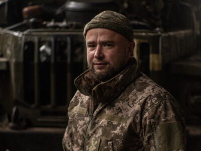 «Ні креслення, ні спецматеріалів»: як «Сірко» виготовив перший у бригаді захисний екран для САУ «Акація»  