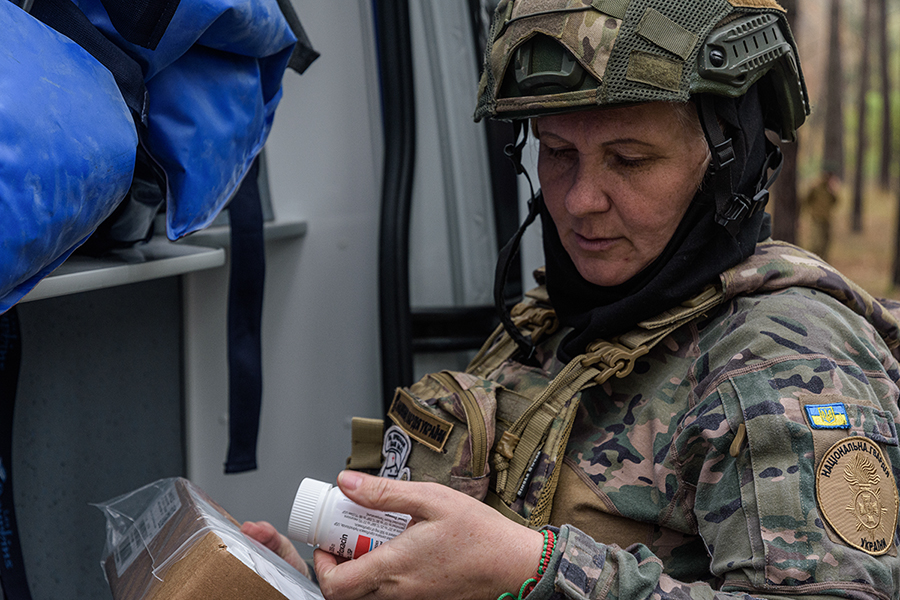 Мати чотирьох дітей виконує 12-кілометрові евакуації: як бойова медикиня «Скіфа» рятує поранених