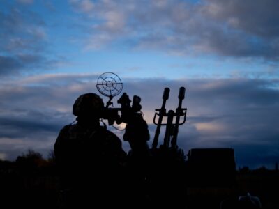 «Думають, що свої „рєбятушкі“ чекають» — на Слов’янському напрямку штурми росіян нагадують постапокаліптичний фільм  