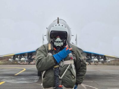 «Витягували» крейсер «Москва» під удар: 50-річний пілот Old Guard збив 30 повітряних цілей на МіГ-29  