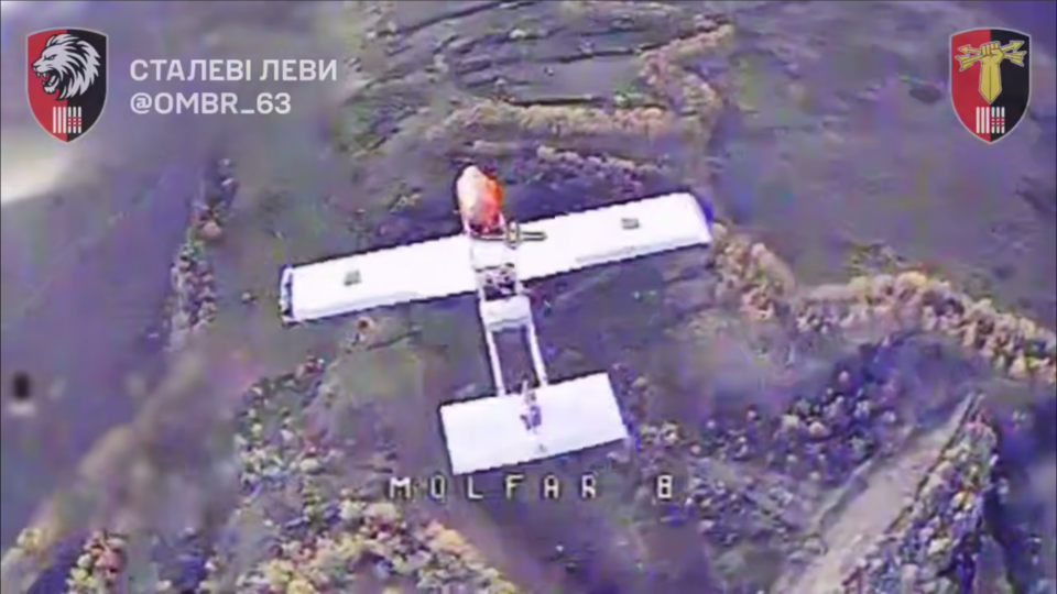 «Молнія» спробувала втекти на віражах — наші дронарі показали вищий пілотаж  