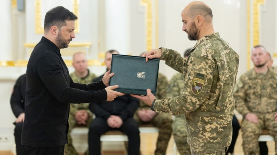 Президент відзначив воїнів найвищими державними нагородами  