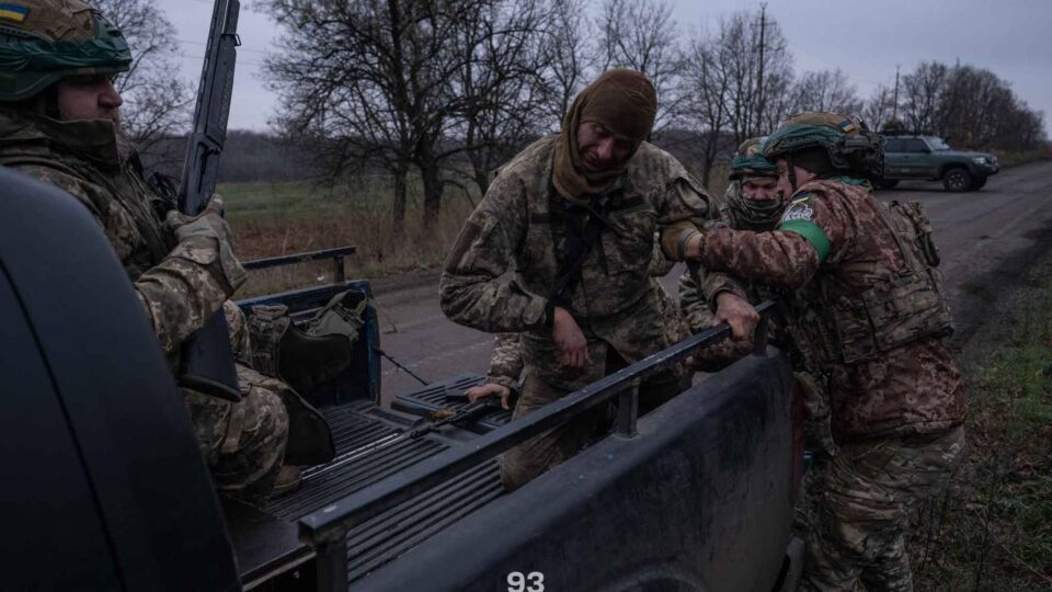 Робот вивіз піхотинця з передової за три дні після поранення  