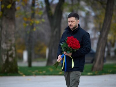 У Запоріжжі Президент ушанував пам’ять полеглих героїв  