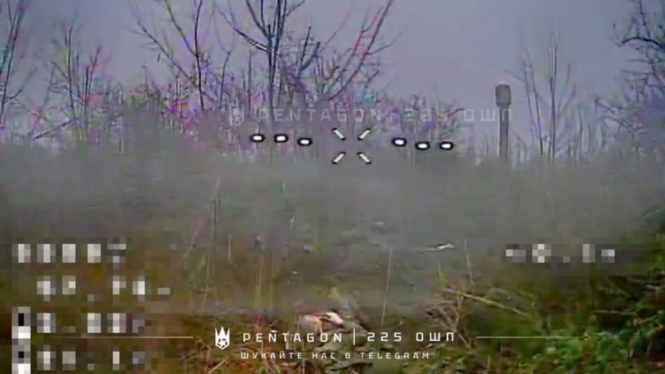 Pentagon показав бойову роботу випускників своєї школи пілотів  