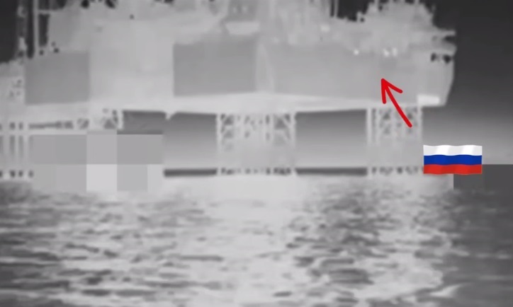 ВМС ЗСУ уразили елітний спецпідрозділ росіян на буровій установці в Чорному морі  