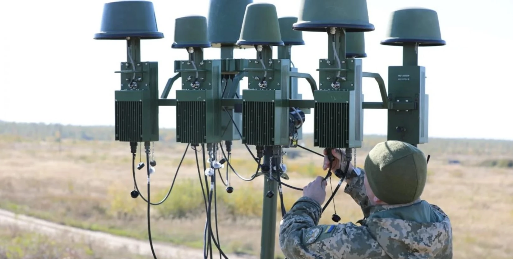 Увагу іноземних інвесторів привертають розробки в галузі засобів радіоелектронної боротьби. Фото АрміяInform