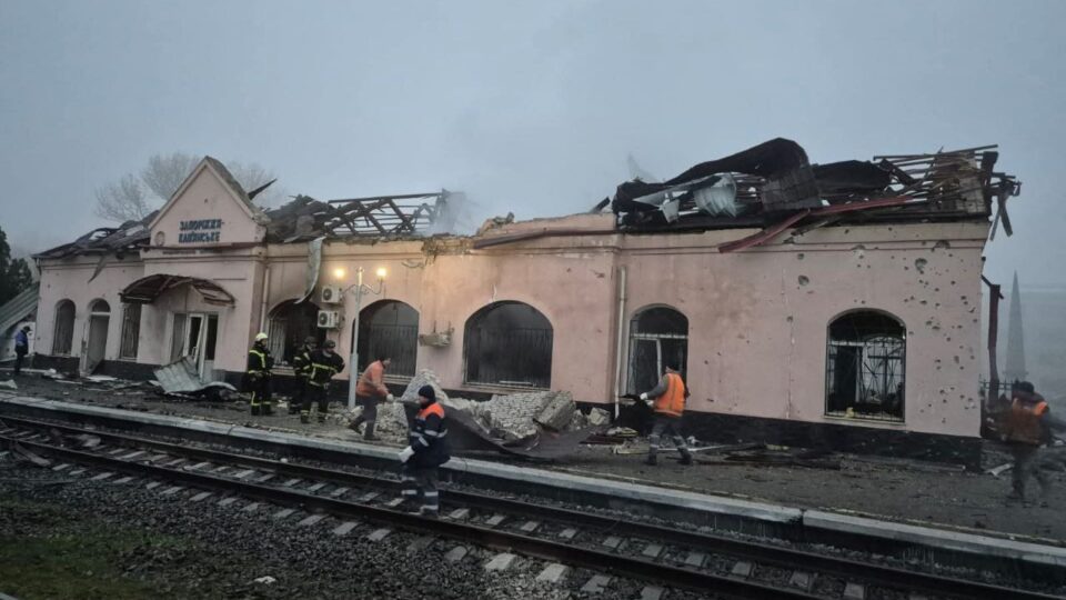 Окупанти атакували залізничну інфраструктуру кількох прифронтових регіонів  