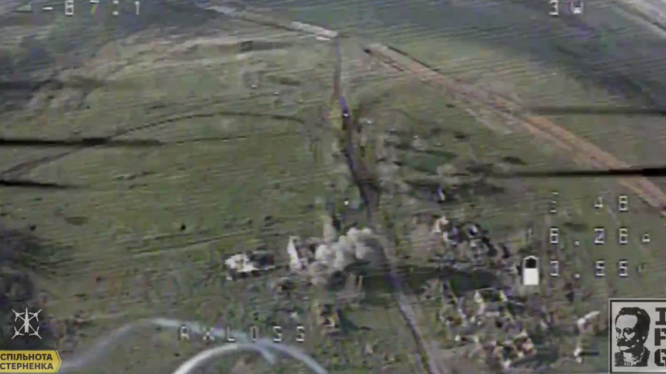 Український дрон не тільки збив російську «молнію», а ще й зняв її падіння  