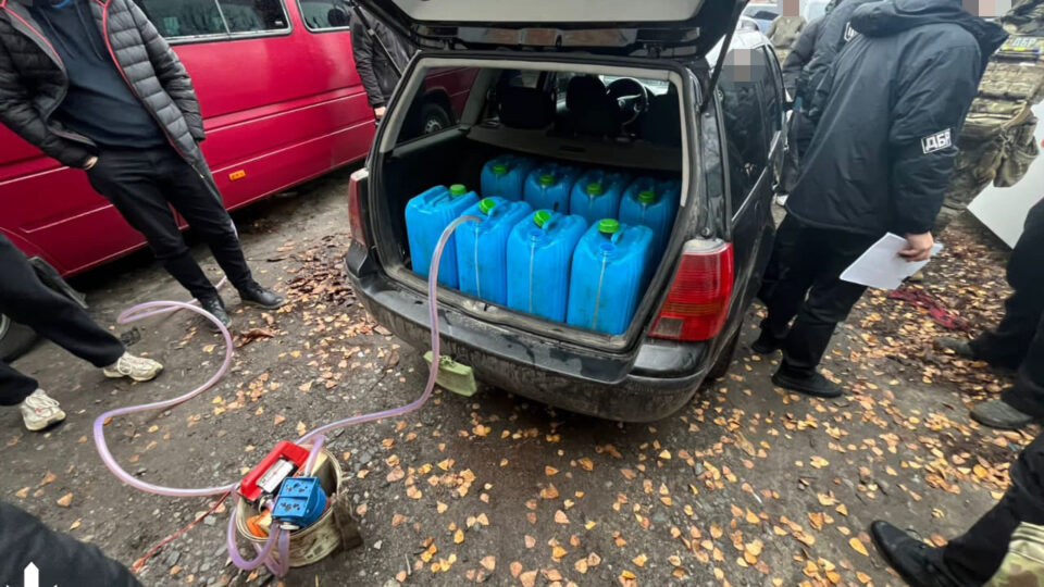 На Полтавщині викрили групу осіб, які крали дизпаливо, призначене для фронту  