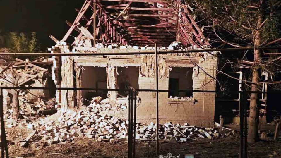 Одна людина загинула, троє поранені внаслідок ворожих атак по Запоріжжю та Пологівському району  