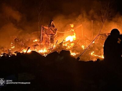 Двоє дітей загинули від ворожого удару по Дніпропетровщині  