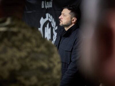 «Ми стаємо технологічною армією»: Президент обговорив із «Рубежем» виробництво НРК і бомберів  