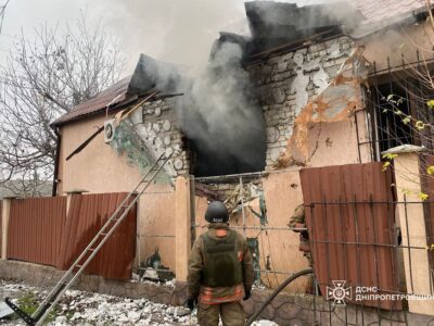 У Нікополі внаслідок російської атаки постраждали 2 людини  