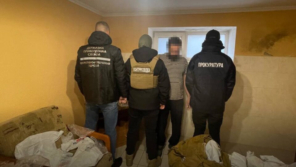 Воював за ДАП та Дебальцеве в лавах «Сомалі»: Прикордонники затримали бойовика з паспортом рф  