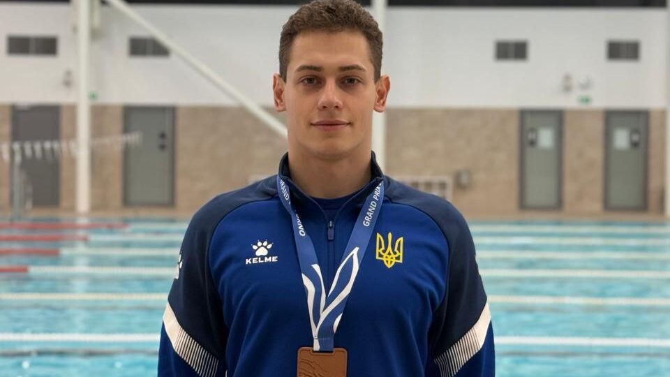 Армієць Максим Овчінніков став бронзовий призер міжнародних змагань з плавання  