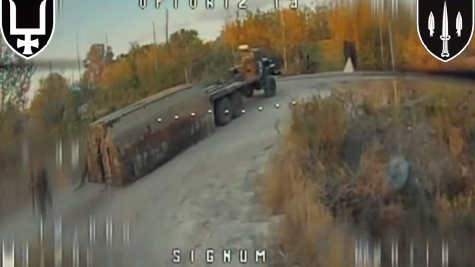 «Осінь сипле листя, а ми — влучання»: «Signum» знищив «Урал», «Ниву» і групу мотоциклістів  