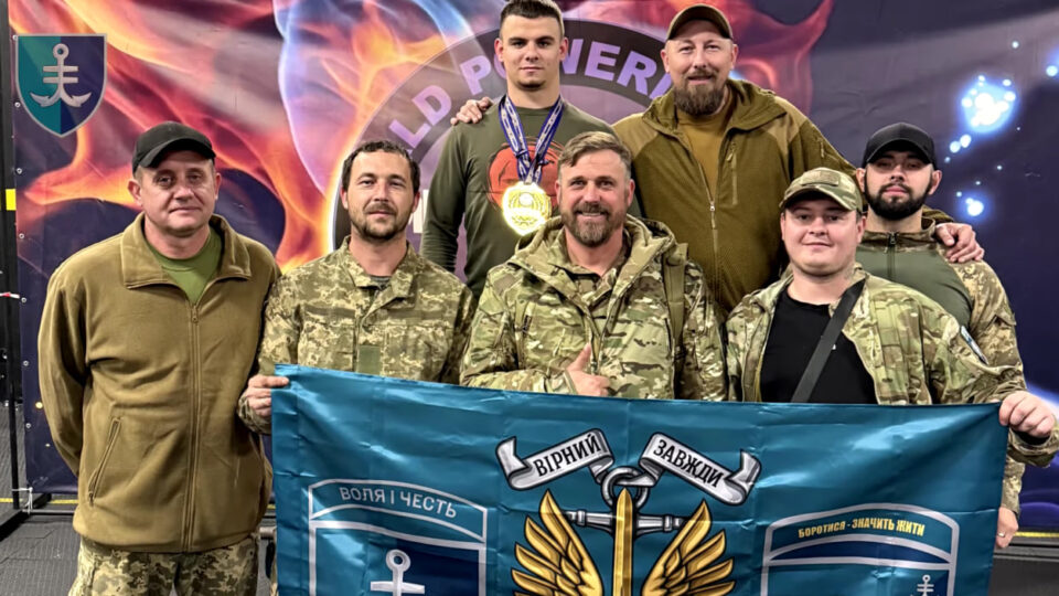 Морпіх-титан: боєць 35-ї бригади Ігор Кірілюк встановив Національний рекорд з паверліфтингу  