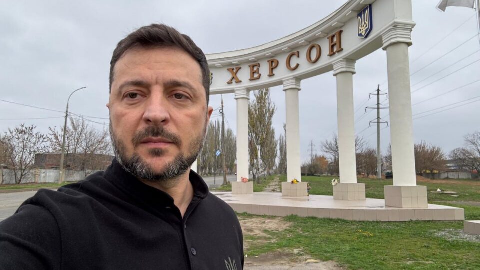 Третя річниця деокупації Херсона: Президент відзначив тих, хто боронить і відновлює місто  