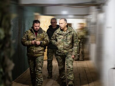 «Про контроль міста ворогом або оточення не йдеться»: Головком ЗСУ відвідав підрозділи на Покровському напрямку  