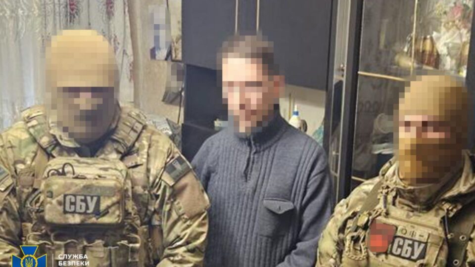 «Інвалід-коригувальник»: викрито агента рф, що шпигував за оборонними заводами Дніпропетровщини  