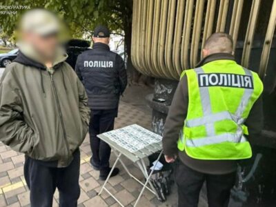 В багажнику до кордону за $4 тисячі: у Києві про підозру повідомили перевізнику ухилянтів  