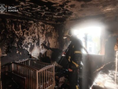 Рятував інших — загасив своє: київський пожежний приборкав полум’я у власній квартирі після удару дрона рф  
